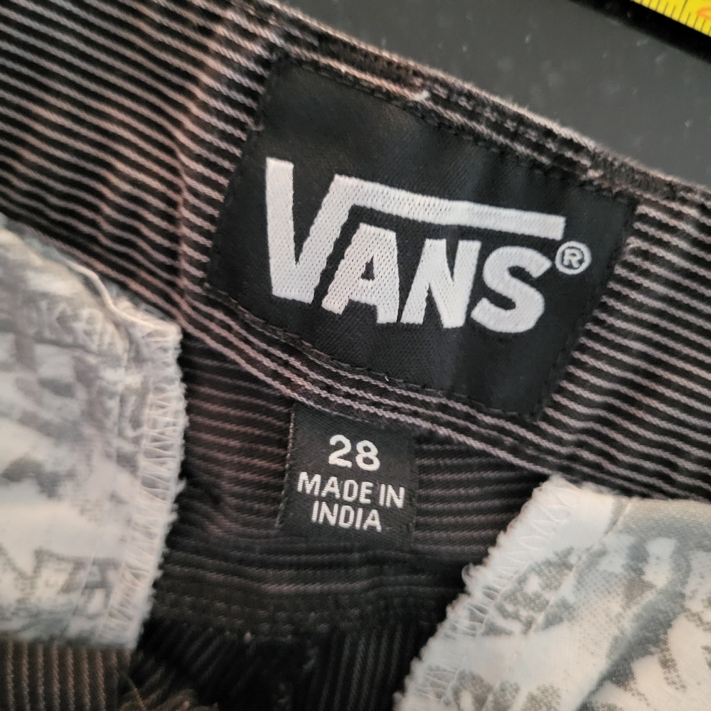 Vans Dark Gray Flat Front Shorts for Casual Wear - Picture 8 of 8